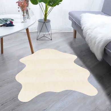Tappeto sagomato in ecrù 70x100cm beige Gabriel