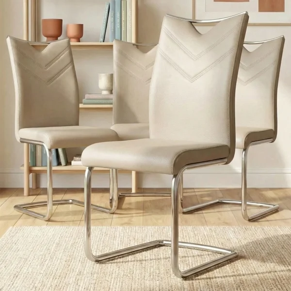 Set 4 sedie sala da pranzo imbottite in ecopelle beige con gambe in metallo Soraya