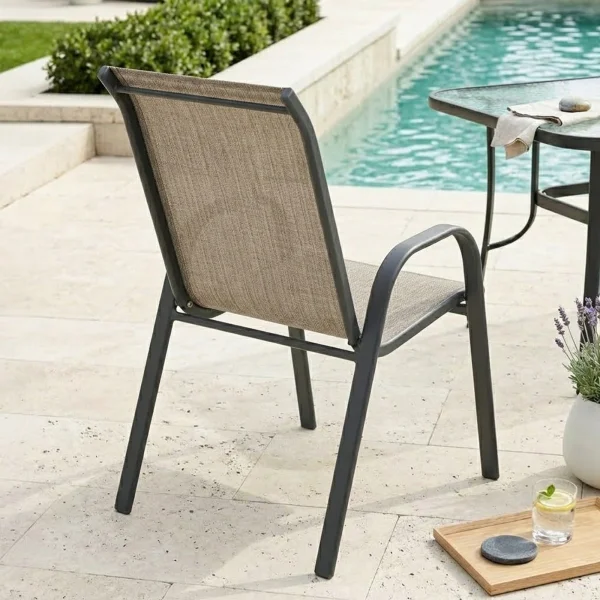 Sedia da giardino con braccioli impilabile in metallo nero e textilene beige Nava