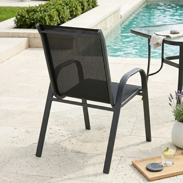 Sedia da giardino con braccioli impilabile in metallo nero e textilene nero Nava