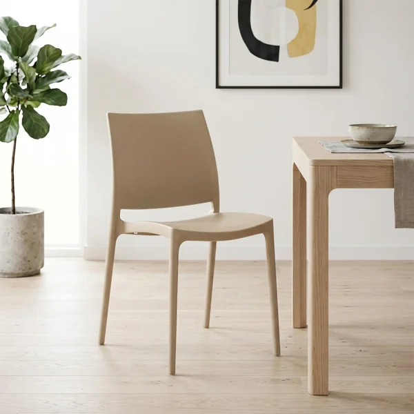 Sedia da pranzo in polipropilene impilabile beige Nexa