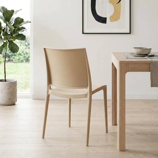 Sedia da pranzo in polipropilene impilabile beige Nexa