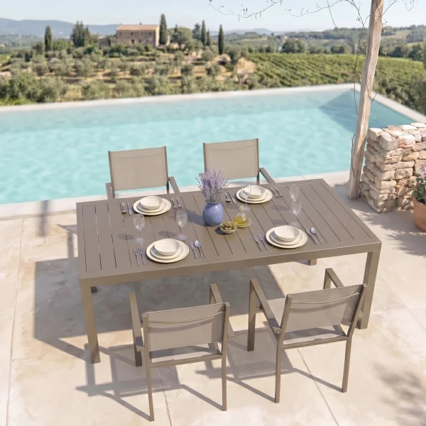 Set tavolo da giardino allungabile 200/300cm tortora + 4 sedie con braccioli quadrati tortora Brezza