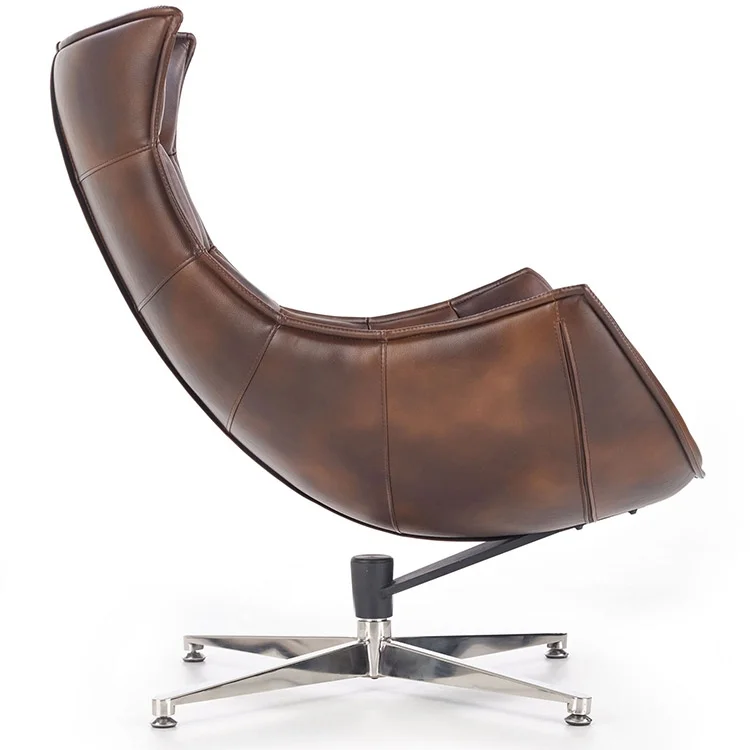 Poltrona lounge dal design retrò chic in PVC crema e struttura in metallo nero opaco 100002813 Poltrona lounge dal design retrò chic in PVC crema e struttura in metallo nero opaco 100002813