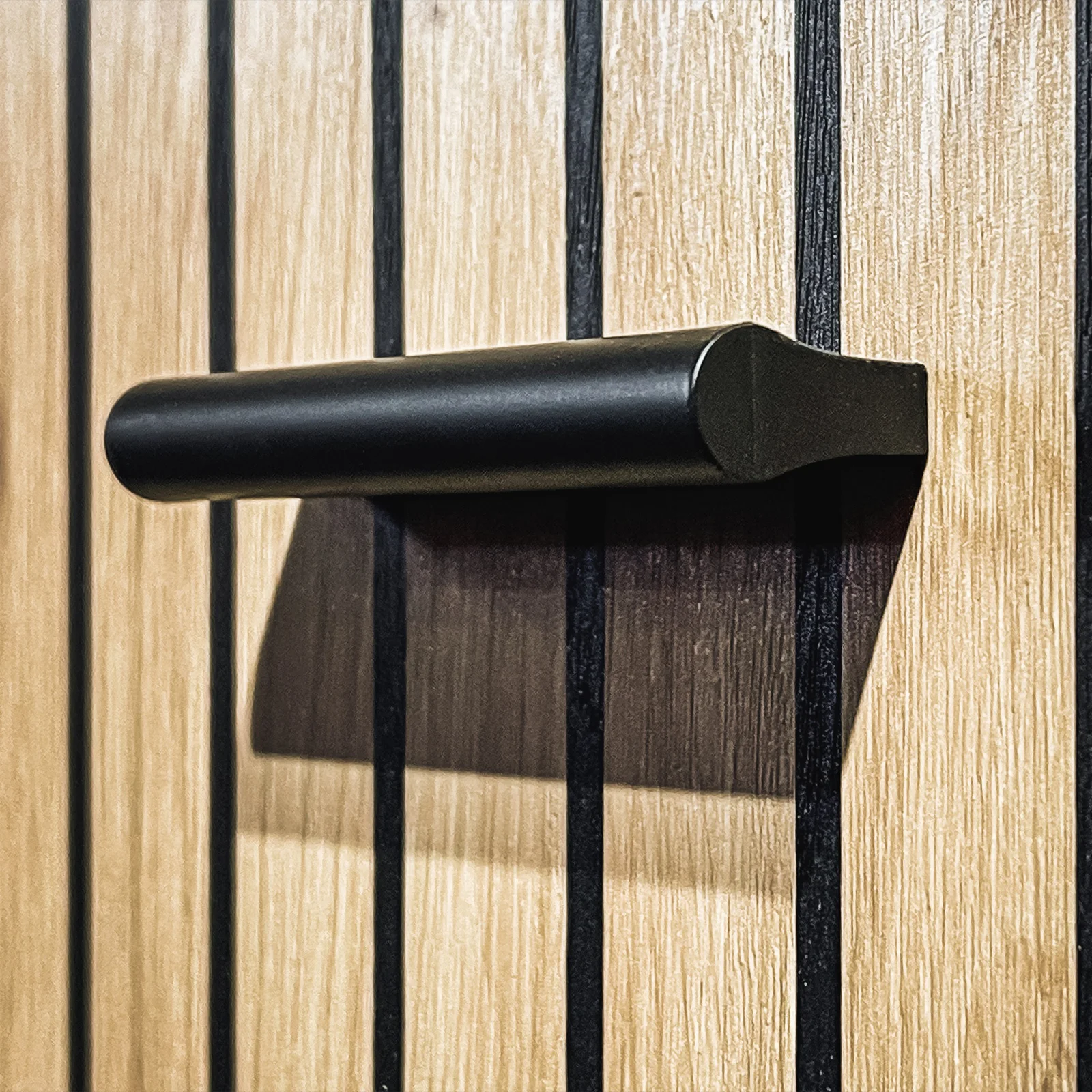 Colonna con libreria 30x203h cm stampa a righe rovere rustico antracite California Gihome®