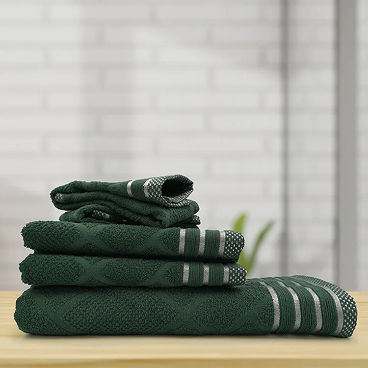 Set 5 asciugamani bagno verde Puska in offerta su Garnero Arredamenti