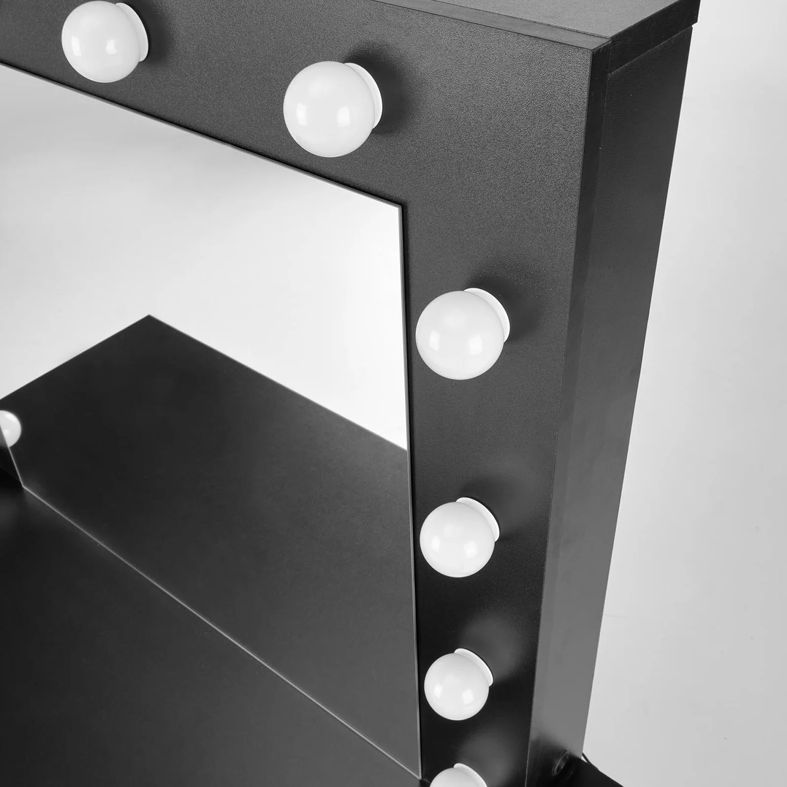 Specchio Rettangolare Da Parete Illuminato, Specchiera Con LED Con Cornice Nera Specchio Nero Luminoso E Moderno Con Cornice 70x75x5 5 Cm 84793201 Specchio Rettangolare Da Parete Illuminato, Specchiera Con LED Con Cornice Nera Specchio Nero Luminoso E Moderno Con Cornice 70x75x5 5 Cm 84793201