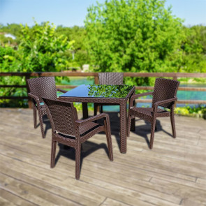 Set tavolo 90x90cm + 4 sedie da giardino polipropilene marrone Claro Maddy